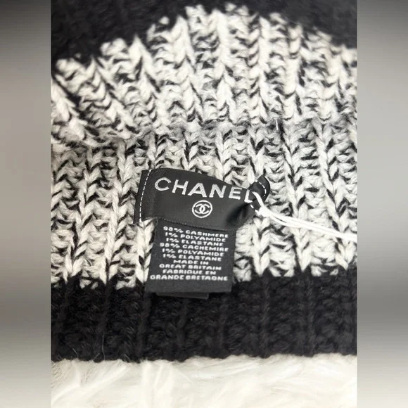 CHANEL black and gray CC logo cashmere beanie - Picture 4 of 5
